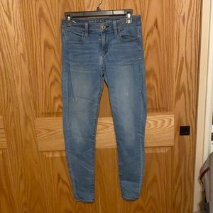 American Eagle Medium Wash Mid-Rise Jegging